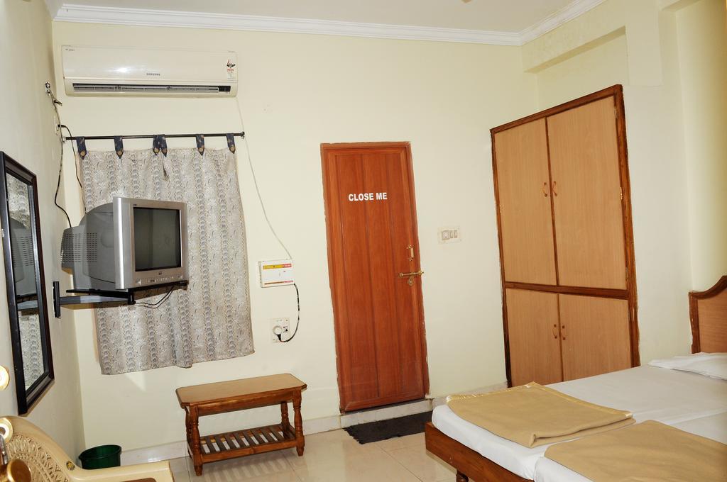 Hotel Agarala Residency ティルパティ 部屋 写真